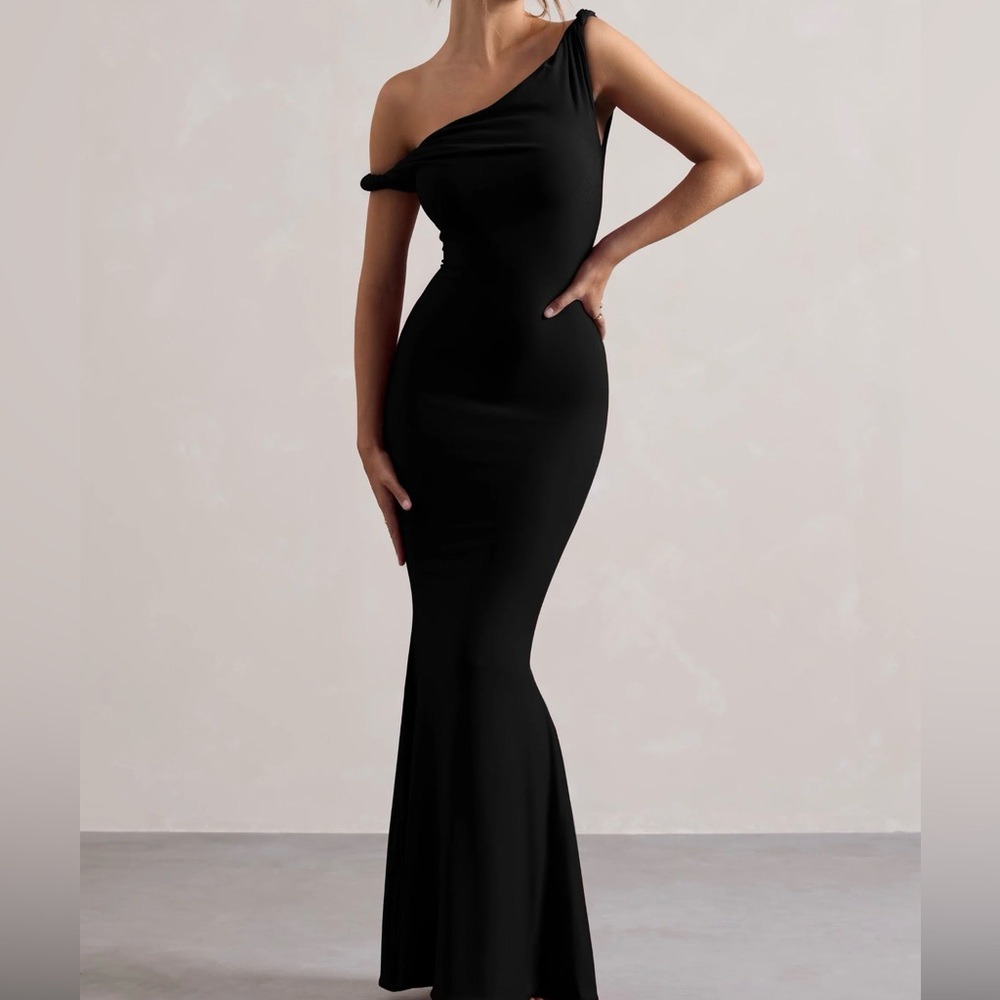 Club L London Black One-Shoulder Maxi Dress
